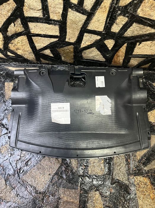 Кора под двигателя  за БМВ e46 капак моторен отсек BLIC