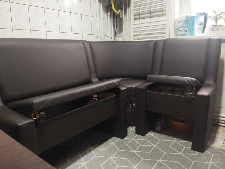 Canapea colțar pentru bucătărie și masă