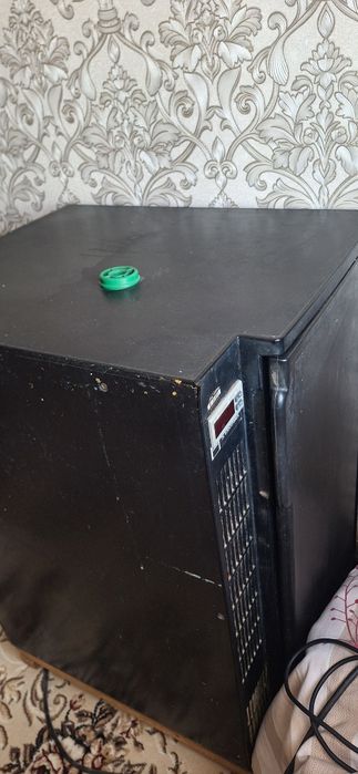 Холодилник мини сотилади