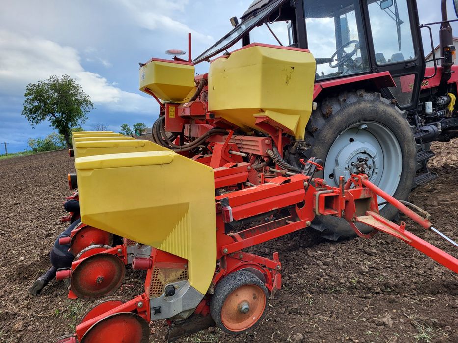 Vând semănătoare plante prășitoare!!