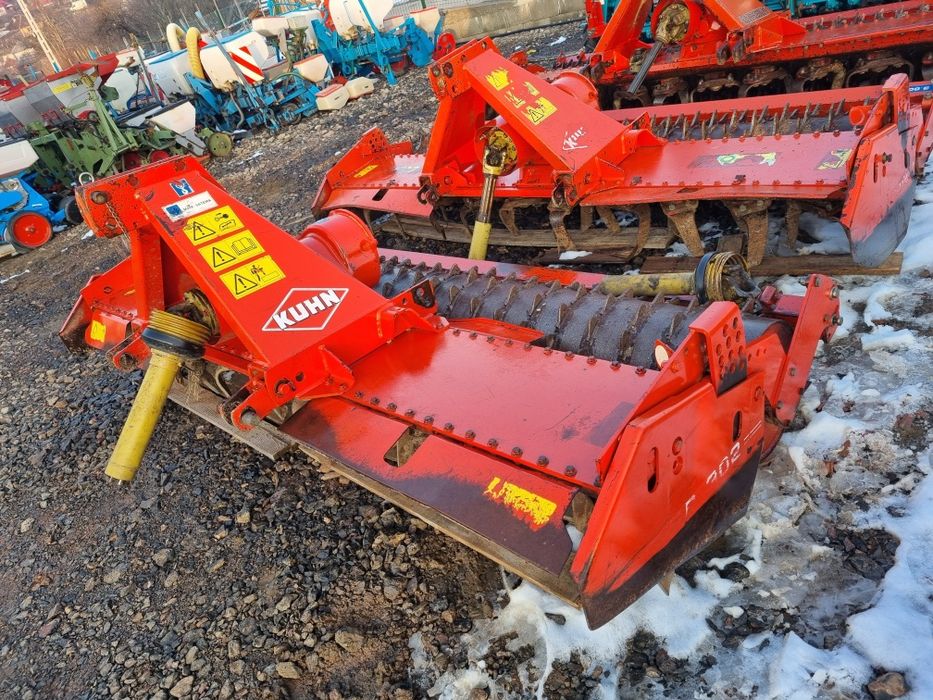 Freza Grapa Rotativa Kuhn HRB 302D
