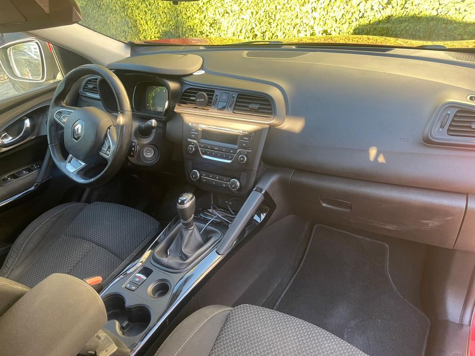 Persoana fizica vand Renault Kadjar motor 1,2 benzina 130 cp din 2017