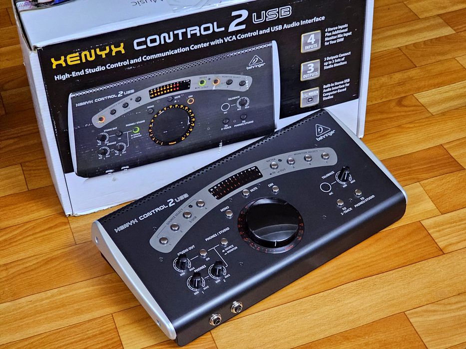 Мониторный контроллер / звуковая карта BEHRINGER CONTROL 2 USB
