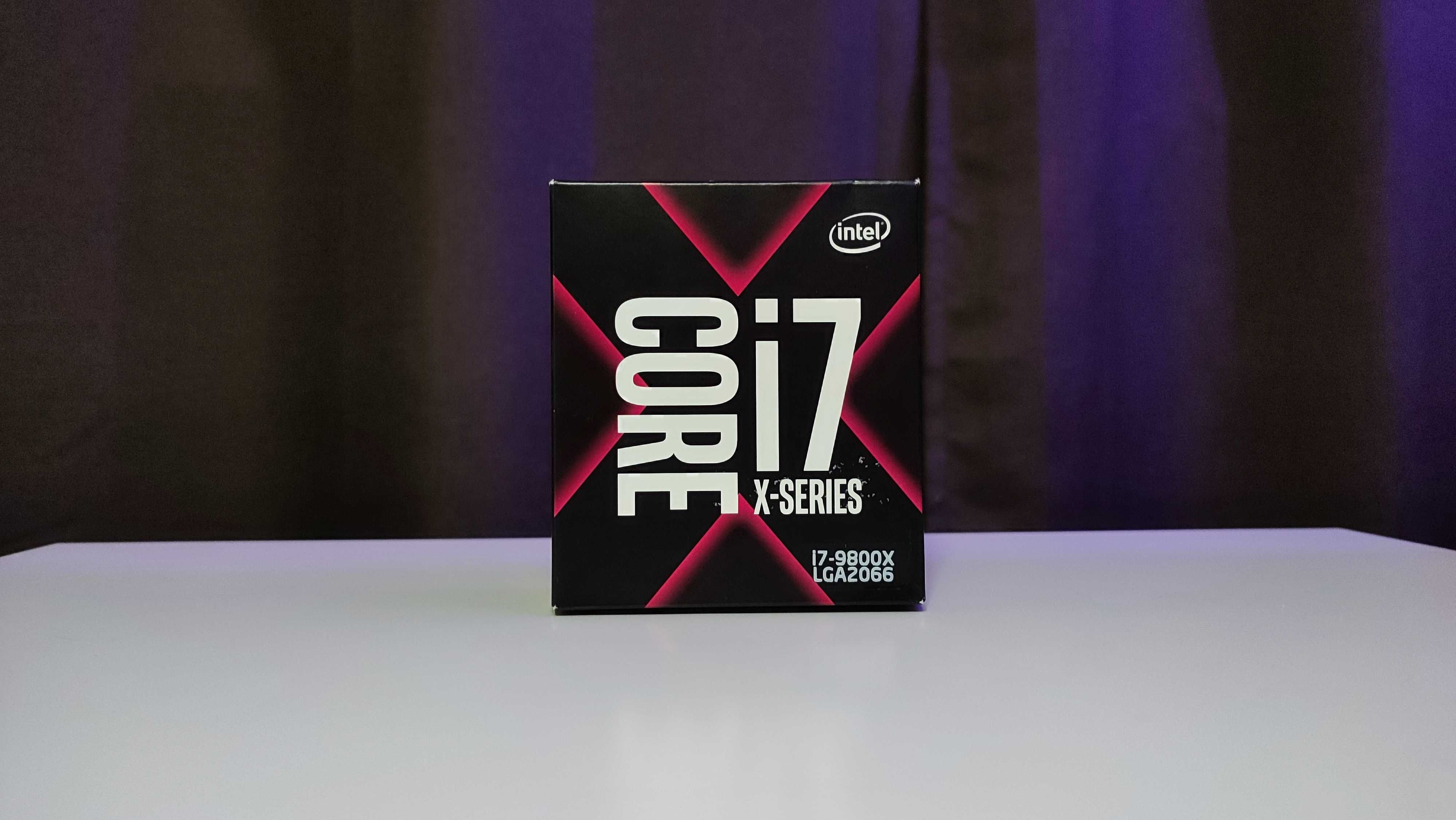 Procesor Intel i7 9800x 16 threads 4.40GHz Socket 2066