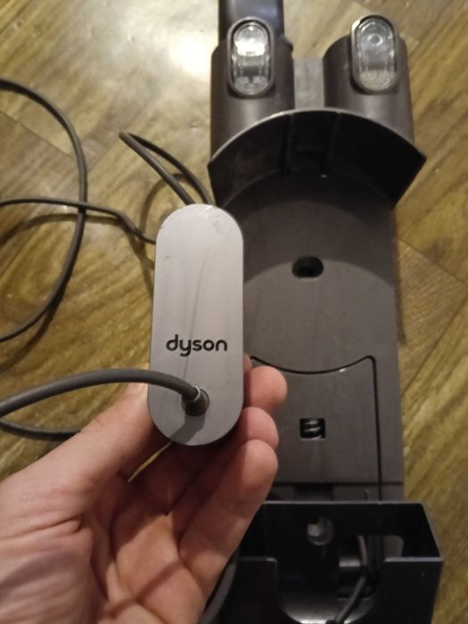Încărcător original Dyson