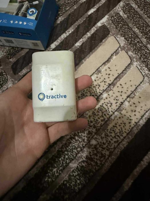 Tractive GPS Tracker XL for dogs with 6 weeks battery life EXCL