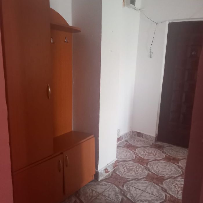 Apartament cu două camere în Rovinari