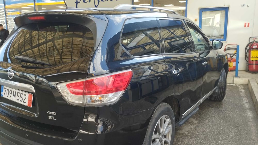 Nissan pathfinder r52