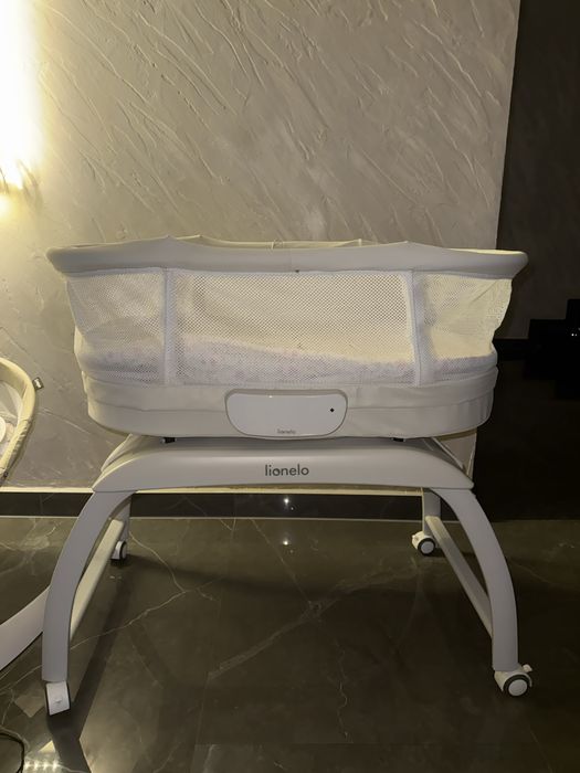 Pătuț electric Lionello