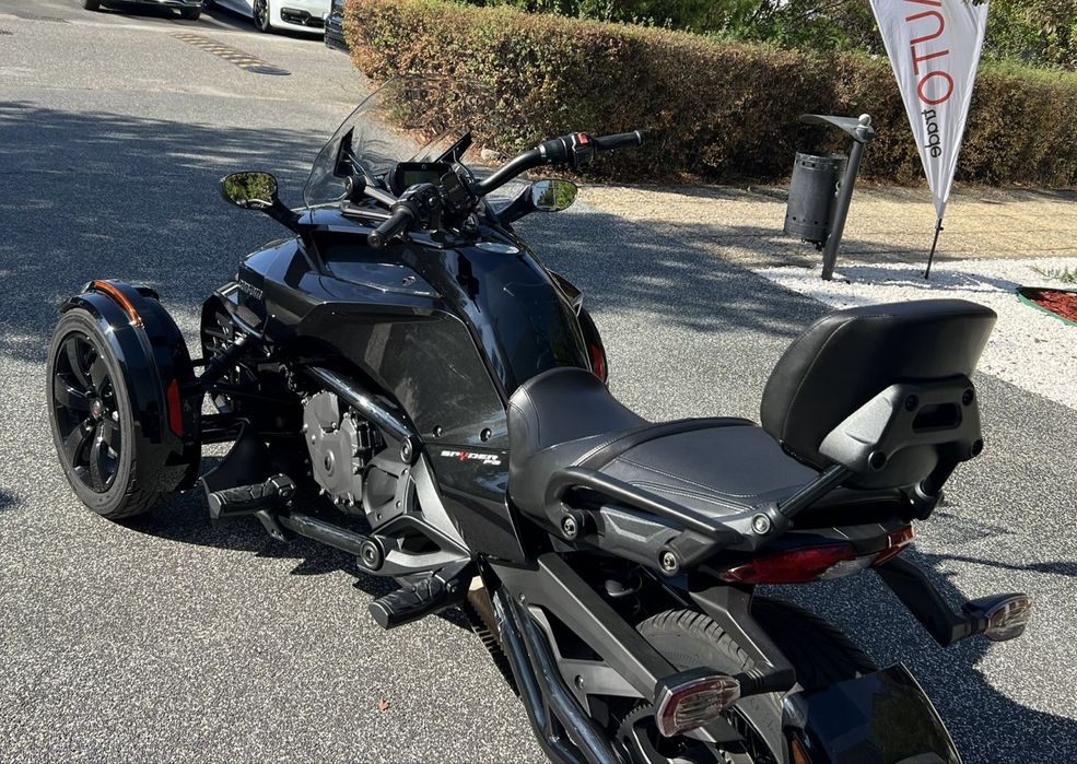 CAN-AM Bombardier Recreational