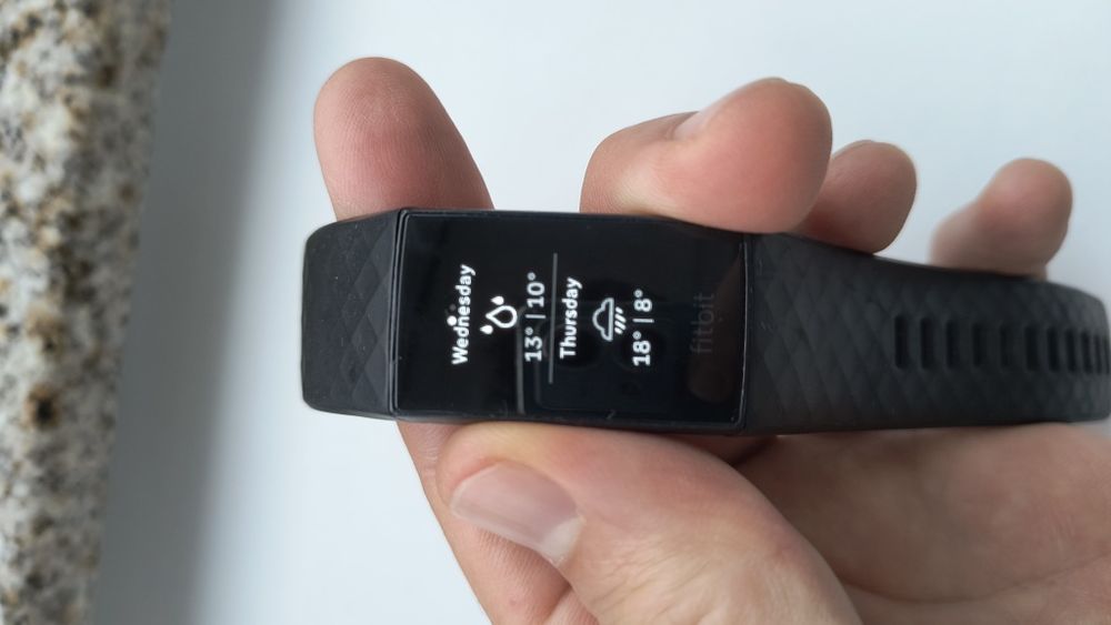 Bratara fitness Fitbit Charge 4