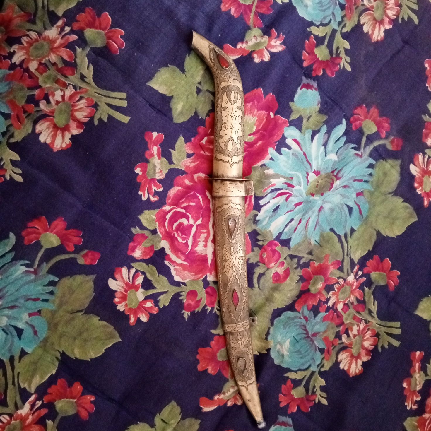 Xanjar sotaman juda zor