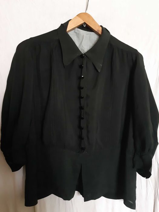 Bluza neagra din voal
