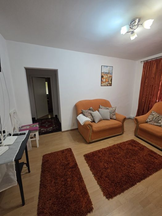 Închiriez apartament 2 camere