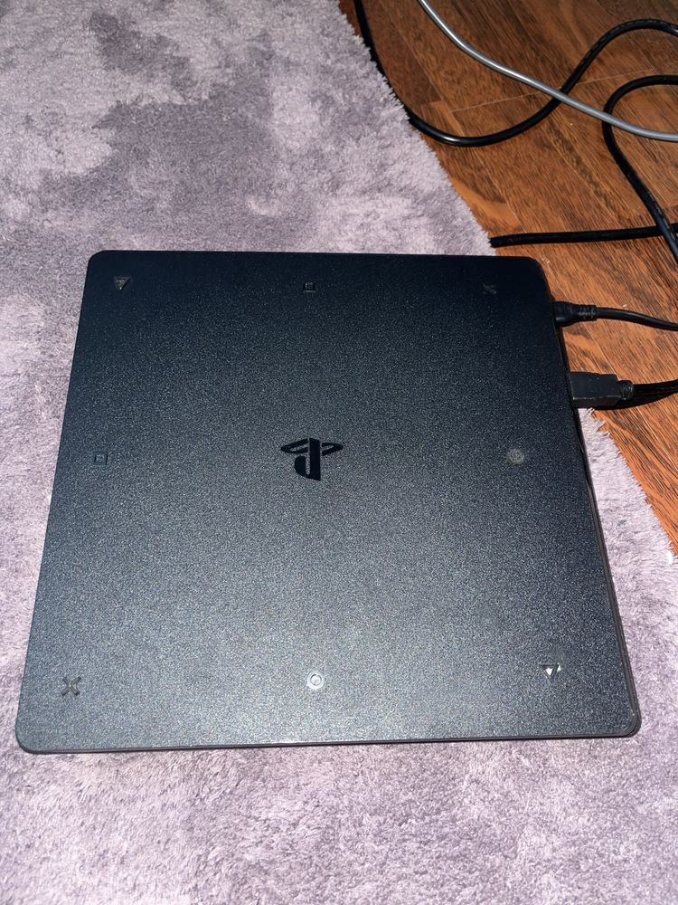 Ps4 slim 1tb в идеальном состоянии с играми
