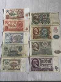 Разные монеты, рубли и тенге
