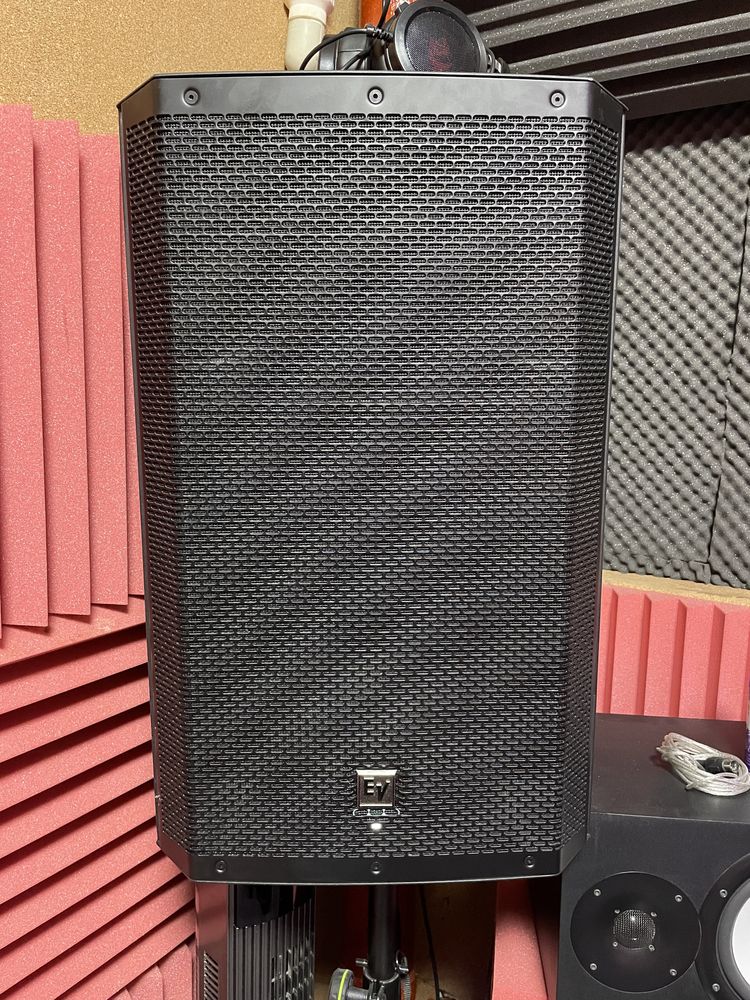 Boxe ElectroVoice ZLX15BT 4000 lei negociabil!