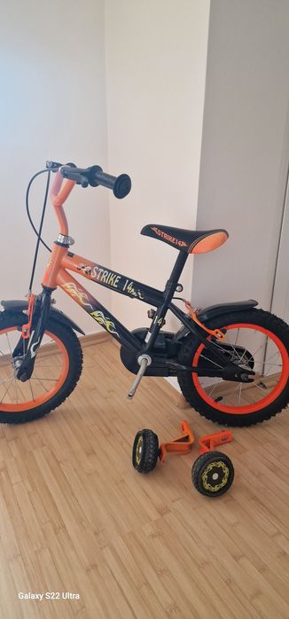 Vând bicicleta de copii