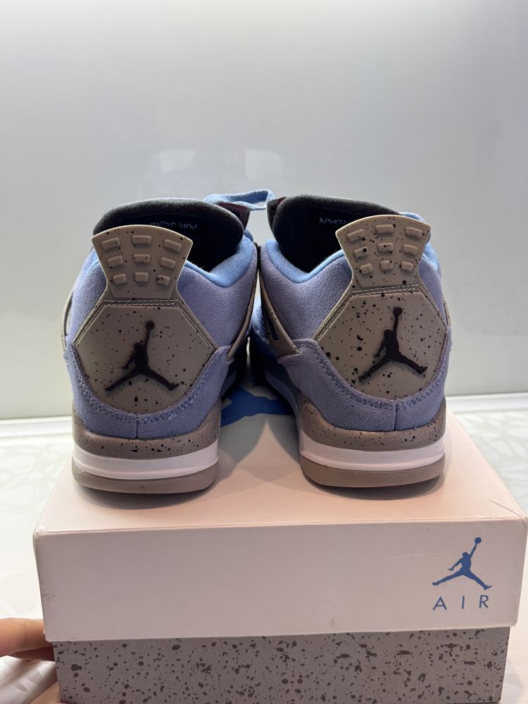 Jordan 4 UNC University Blue 43 Номер Кецове + Кутия