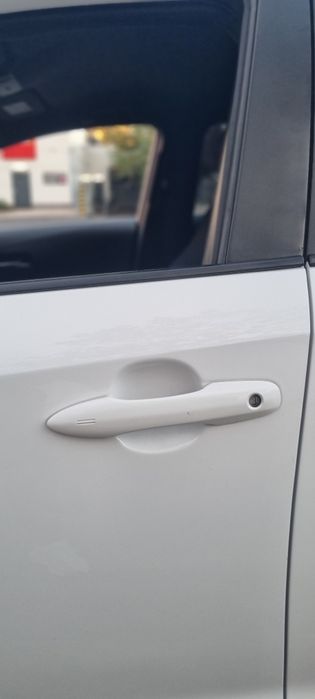 SUZUKI SWACE 2022  (platforma toyota corolla touring sports )