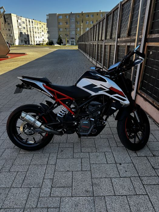 ktm duke 125cc BMW Honda Kawasaki Yamaha