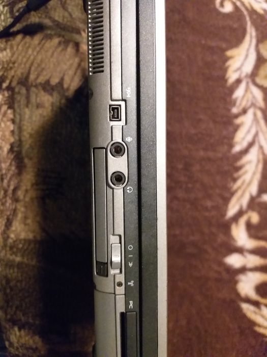 Laptop Dell Latitudine D830, C2D T7500-2.2 Ghz, 4 Gb DDR2, serial port