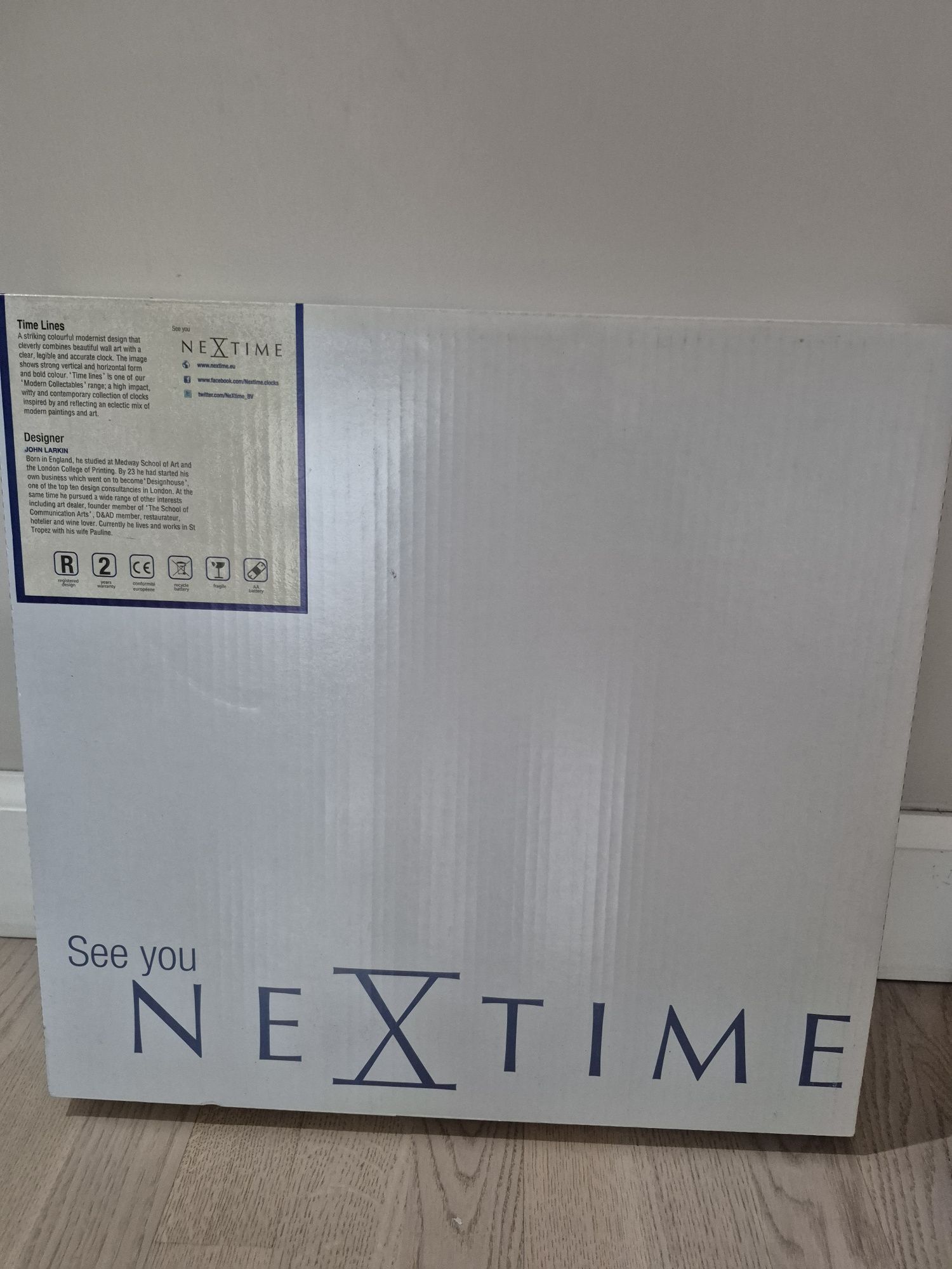 Продам интерьерные часы Nex time