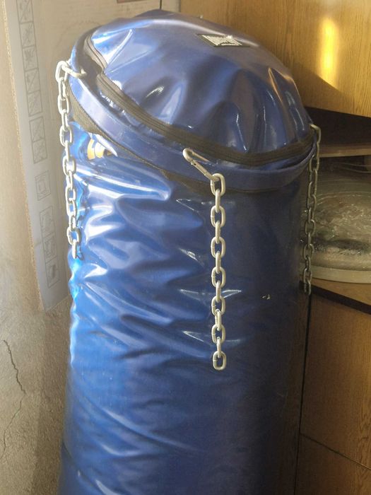 Професионална боксова круша EONSport - 140×40 см. 40 кг ПЪЛНА