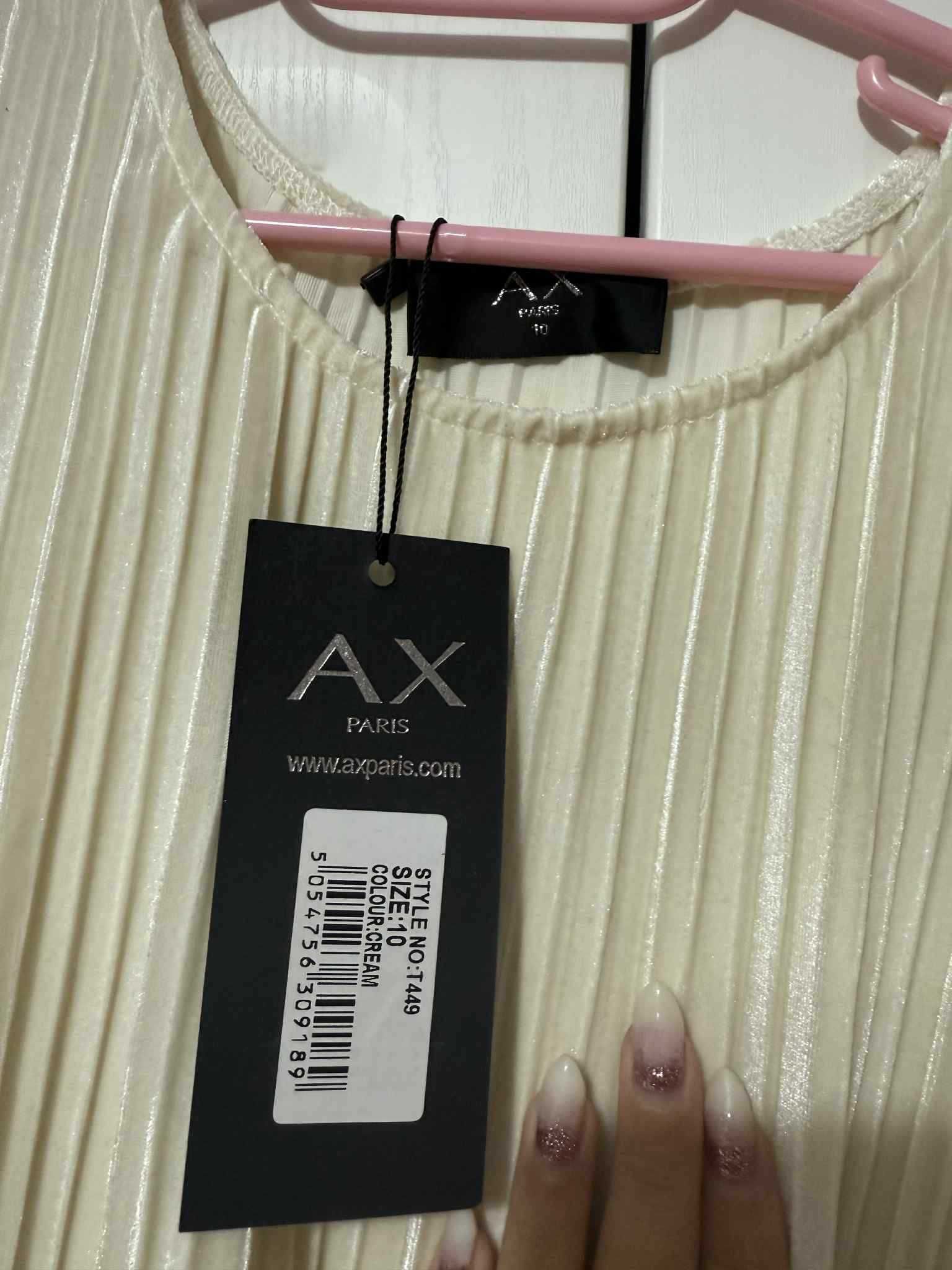 Велурен нов бял топ AX Paris