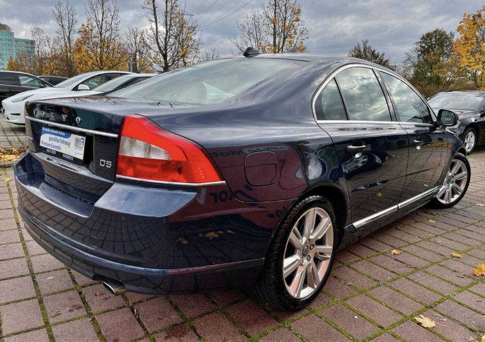 Volvo S 80 2,4 D5 215 cp sau schimb cu suv