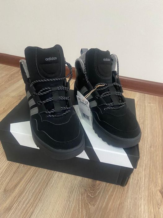 Adidas оригинал 40 размер