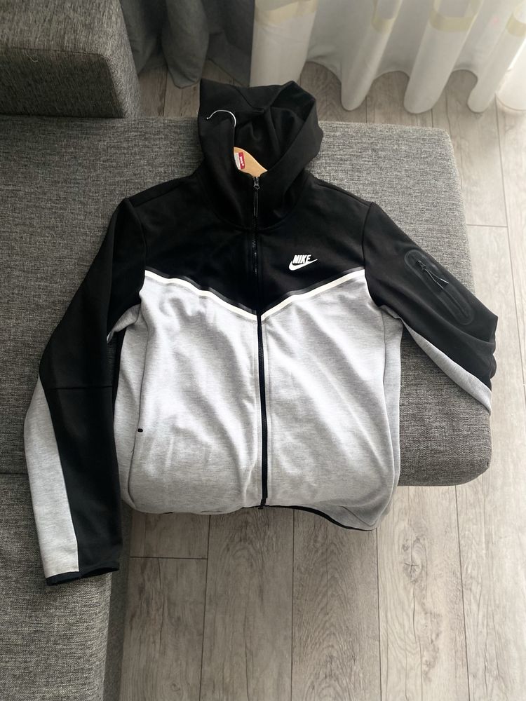 Nike tech flecee
