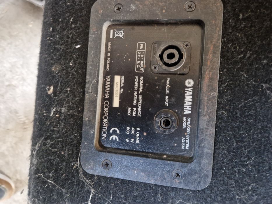 boxe yamaha ax15m + yamaha s15e