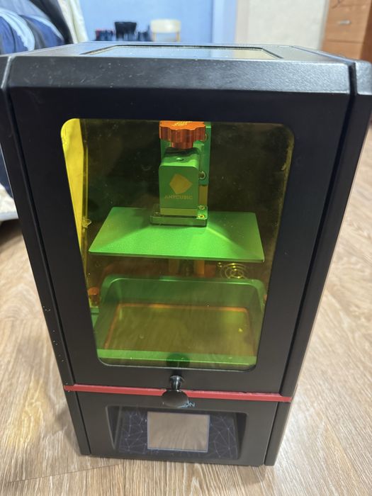 Продам фотополимерный принтер Anycubic Photon