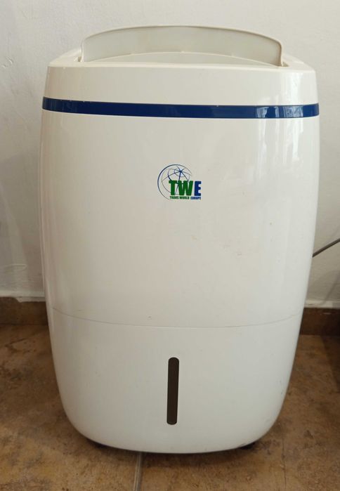 Влагоабсорбатор TWE 20л. / 24ч.