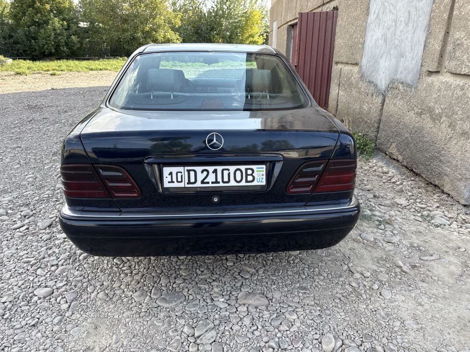 Mercedes 210 sotiladi