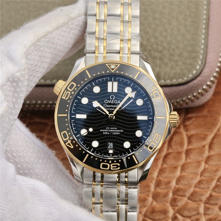 Omega Seamaster Diver 300M Silver Gold 750 SWISS