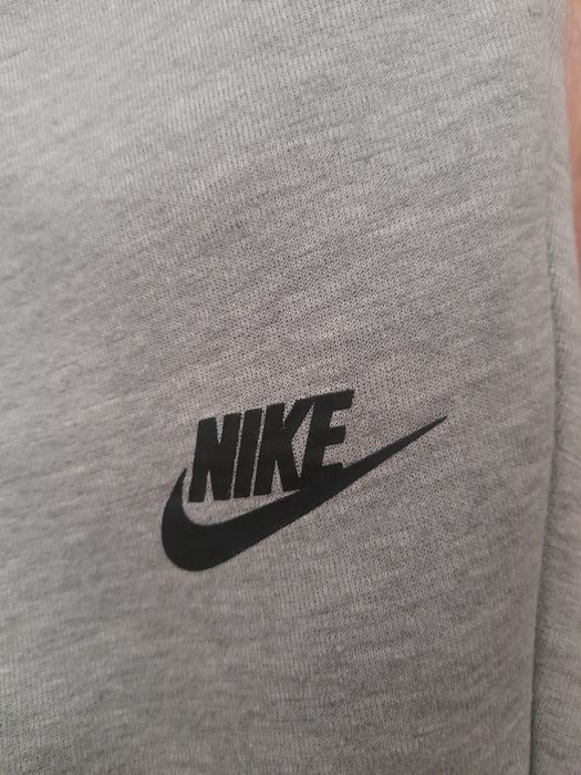 Nike tech мъжко долнище M- L размер.