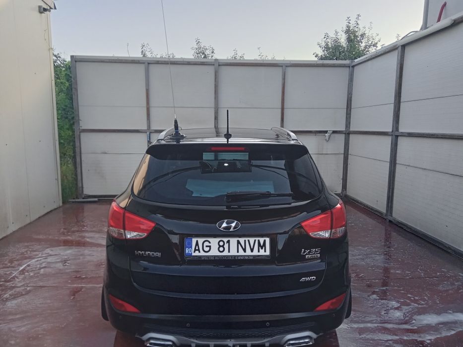 Hyundai ix35. An 2012.