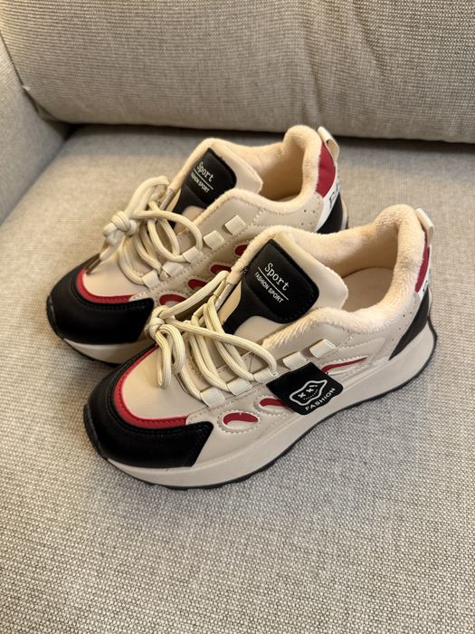 Sneakers Îmblăniți 36