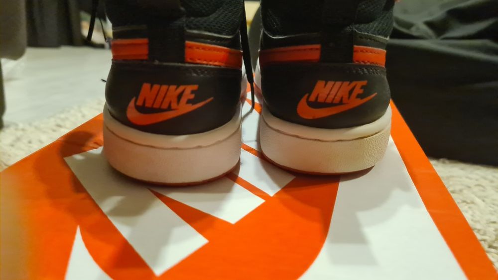 Nike courtyard 36