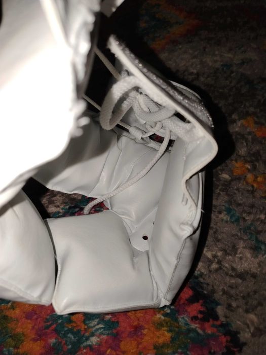 Каска за бойни изкуства/спорт