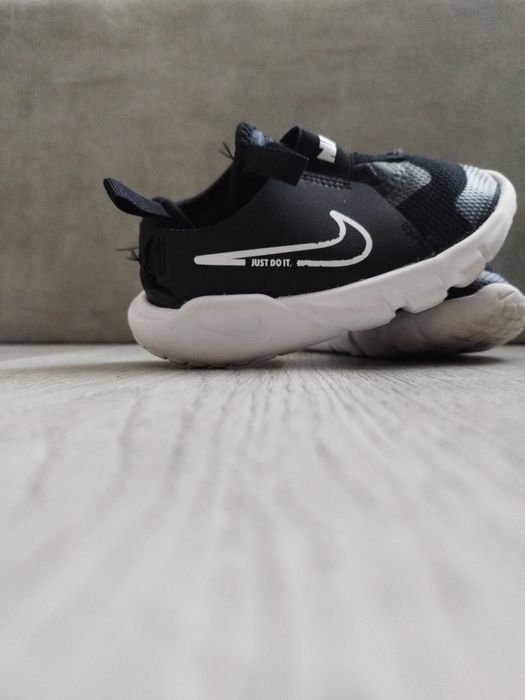 Vând încălțăminte băiat. Detalii la fiecare poză