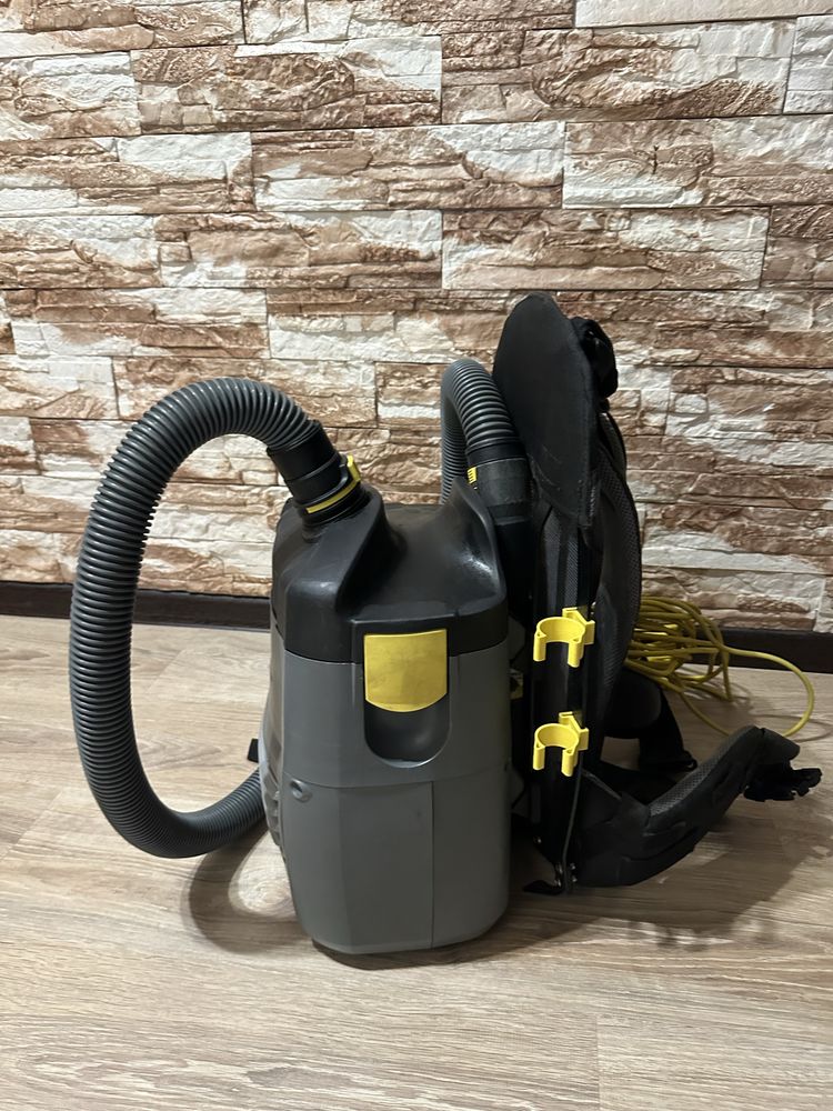 Ранцевый пылесос Karcher BV5/1