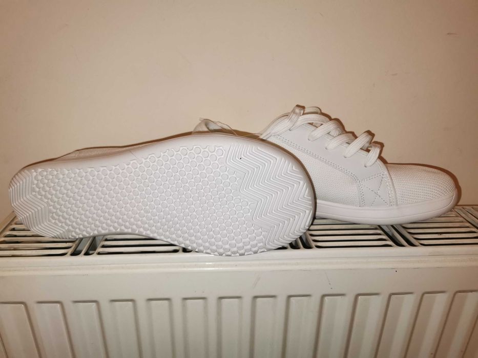 Нови Боси Обувки - 41 Номер, Бели - Унисекс Мъже- Жени