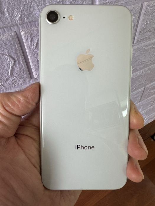 Iphone SE 20g  128g  akb 100%