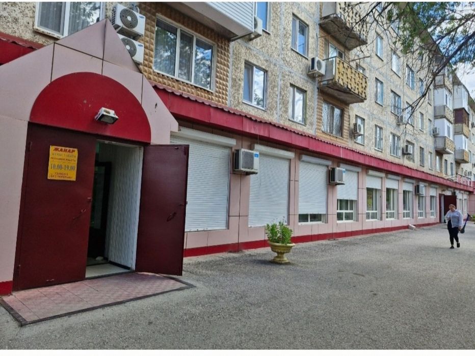 Сдаются бутики в аренду, торговый дом Жанар, 6600 кв .метр.