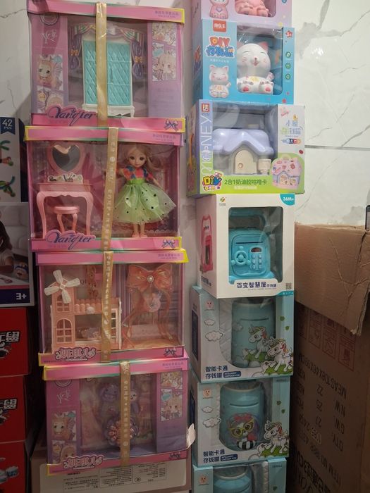 Продам игрушки разные