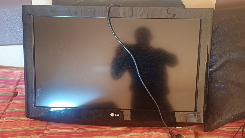 Продам телевизор