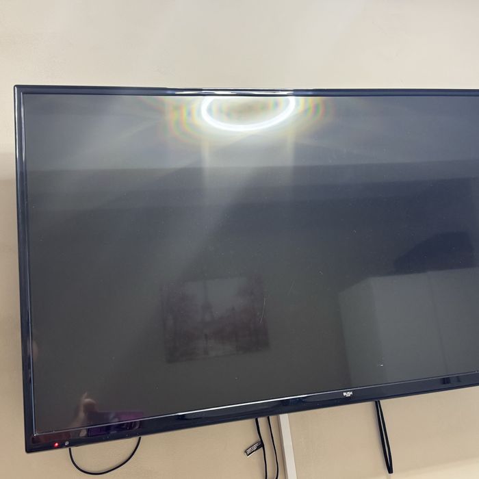 Vand Televizor Full HD 108 cm diagonala